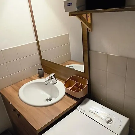 2 Pers, Clim, Wifi, Parking, Lave Linge, Prox Plages Apartment